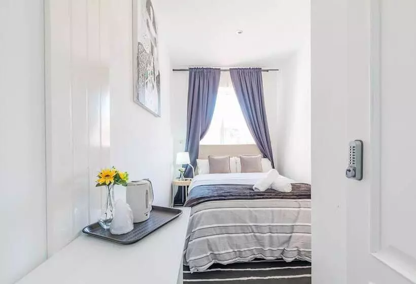 پانسیون Ayz Sierra De Meira   Auto Check In Property