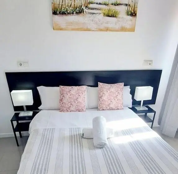 پانسیون Ayz Sierra De Meira   Auto Check In Property