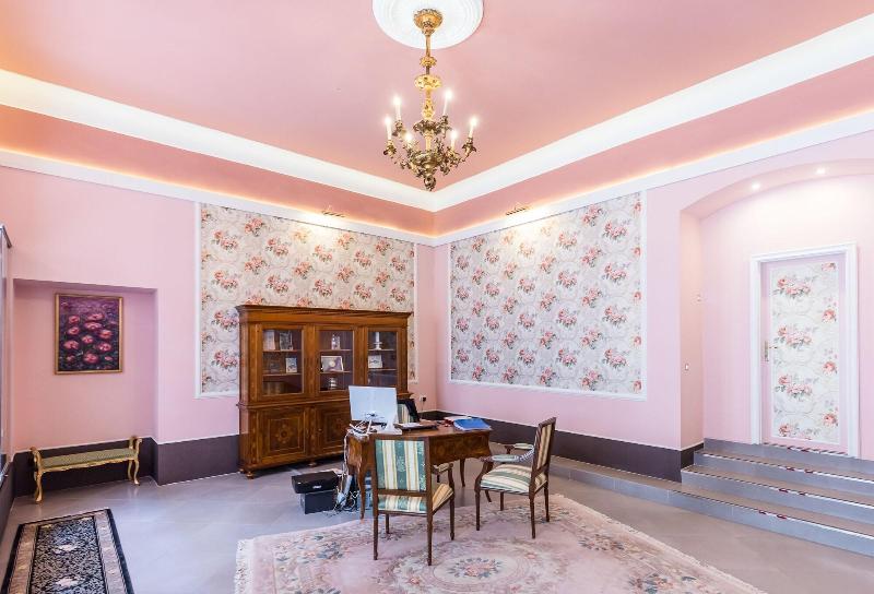 پانسیون Barbo Palace