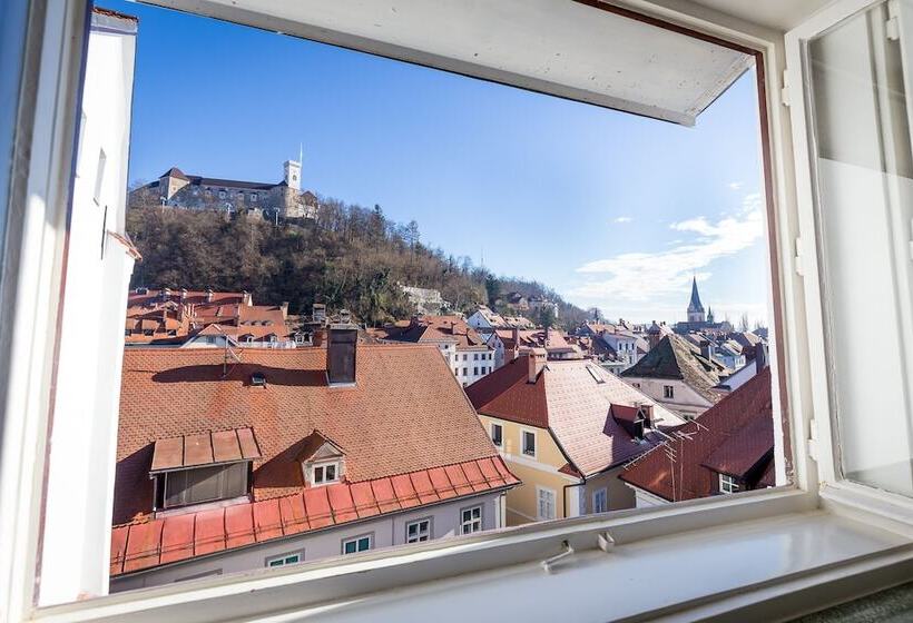 پانسیون Barbo Palace