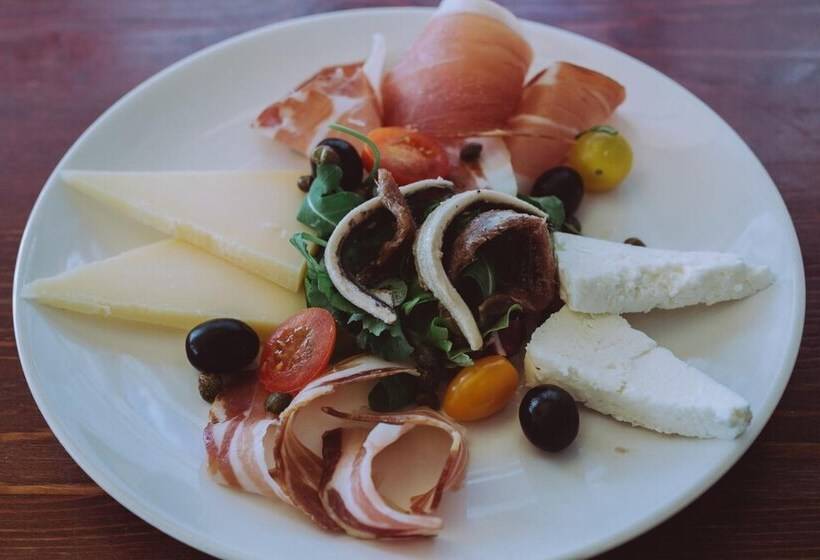 بنسيون Rooms And Apartments Emily