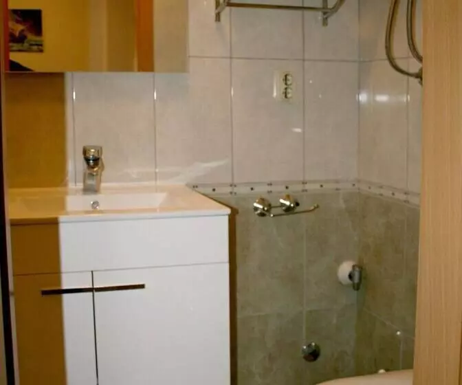 پانسیون Rooms And Apartments Emily