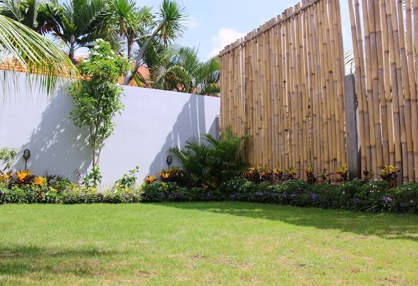 Pansiyon Rusty Seminyak