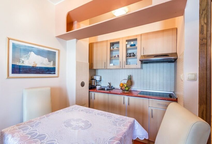 Villa Roses Apartments & Wellness