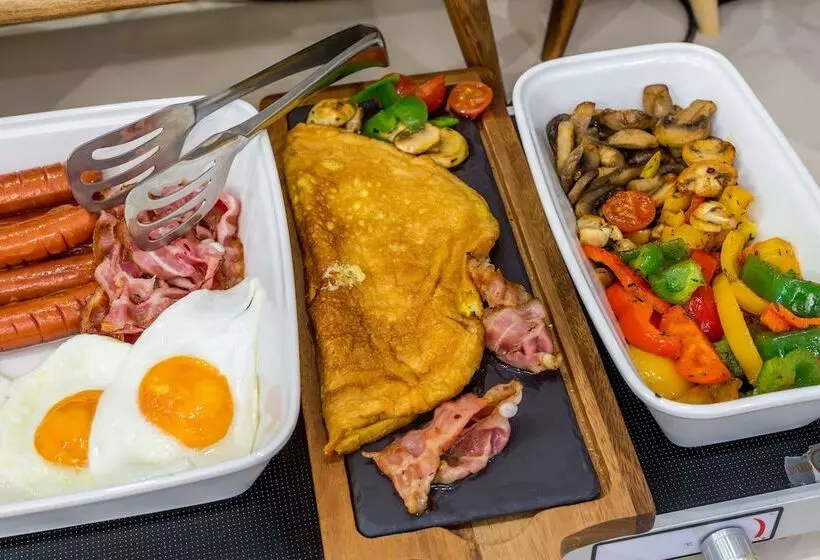 Apartments & Rooms Preelook