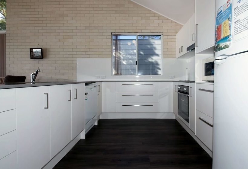 Classic View, 2/49 Victoria Parade