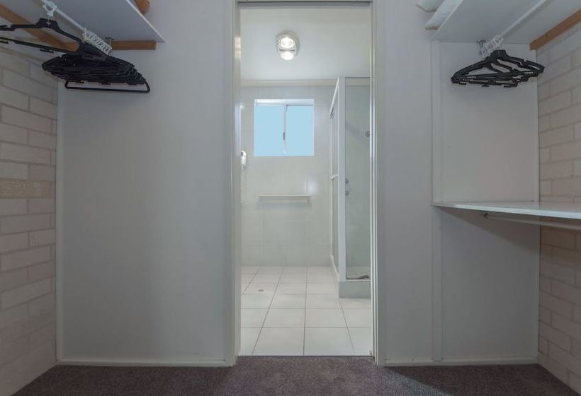 Classic View, 2/49 Victoria Parade