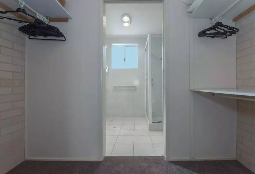 Classic View, 2/49 Victoria Parade