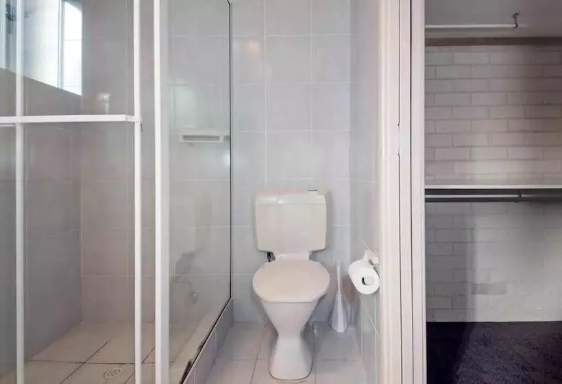 Classic View, 2/49 Victoria Parade