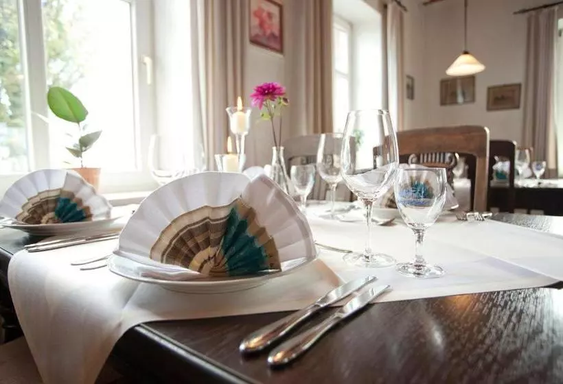 Am Heverstrom, Hotel Garni