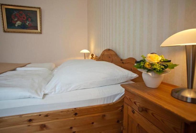 Am Heverstrom, Hotel Garni