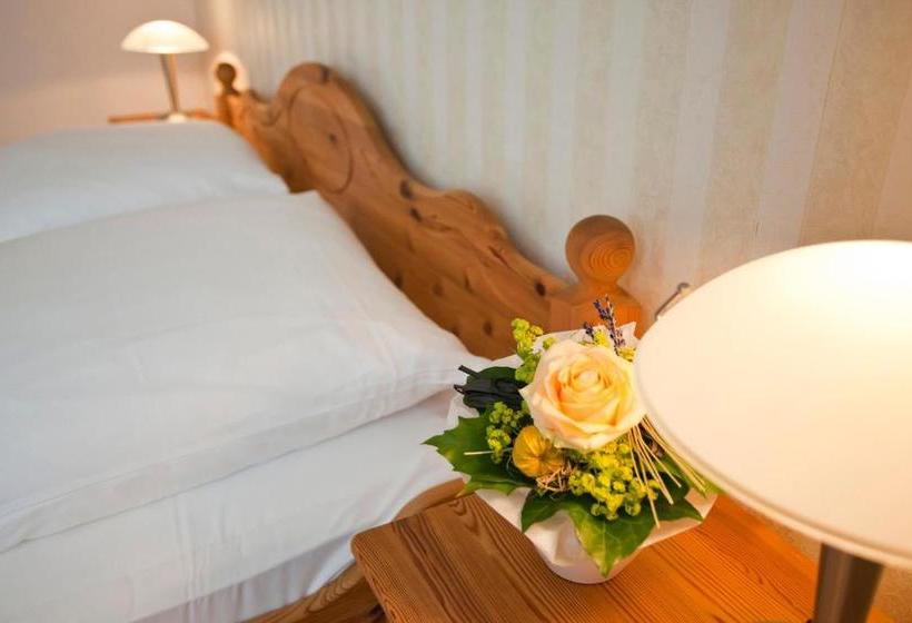 Am Heverstrom, Hotel Garni