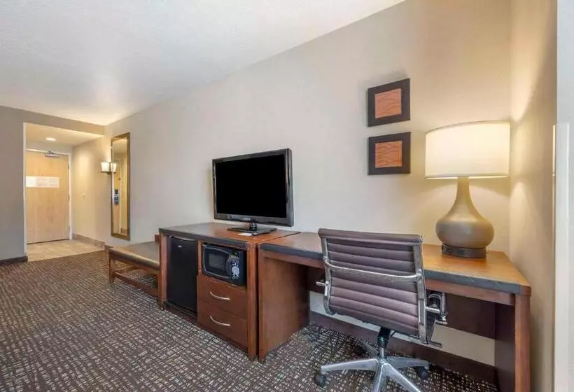 هتل Comfort Inn & Suites Orem  Provo