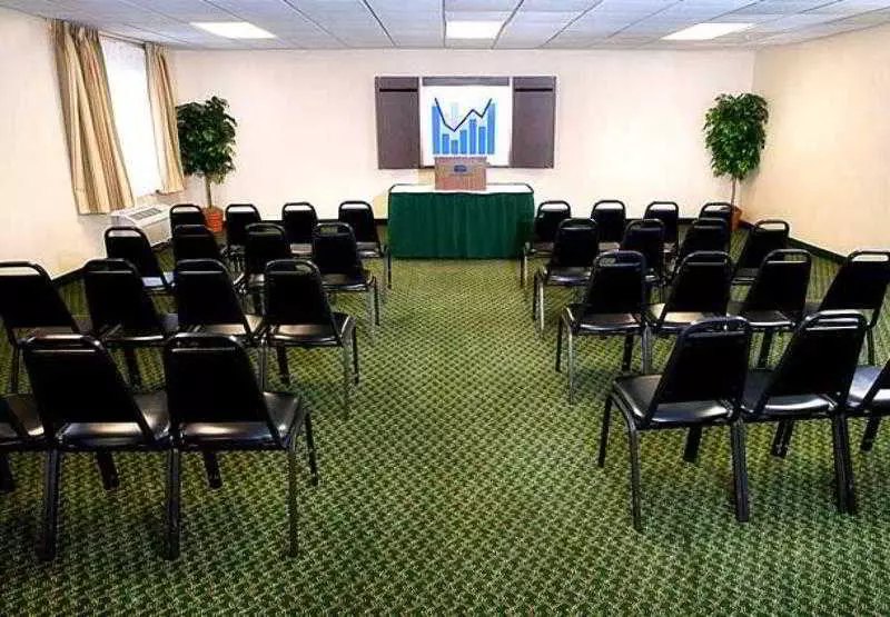 Отель Fairfield Inn & Suites Dallas Park Central