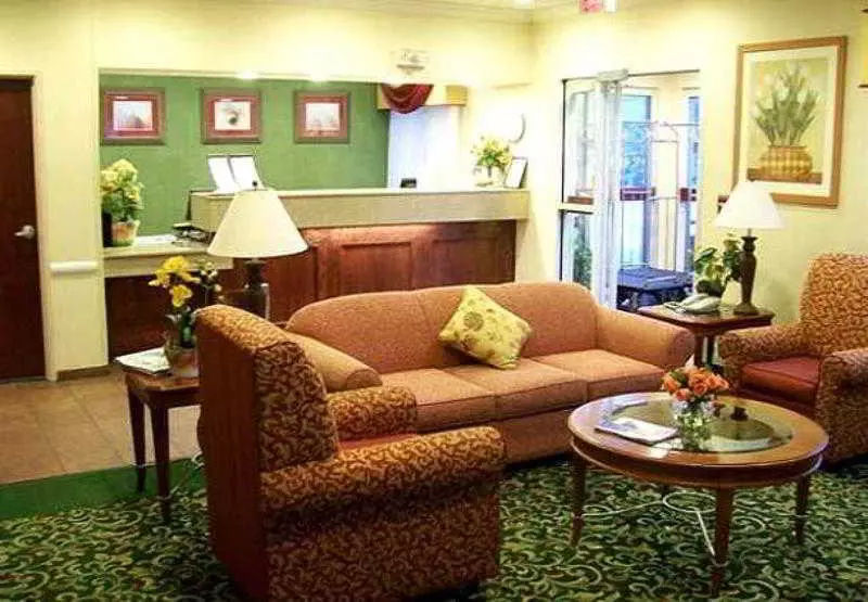 Отель Fairfield Inn & Suites Dallas Park Central