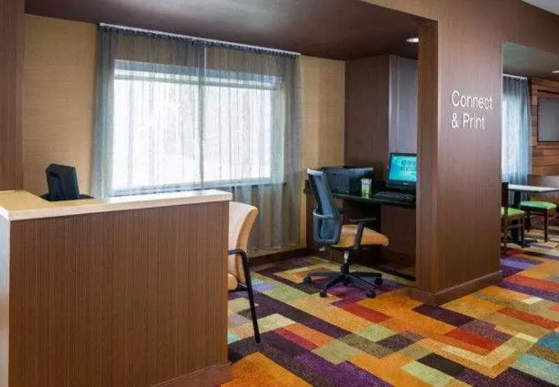 Отель Fairfield Inn & Suites Dallas Park Central