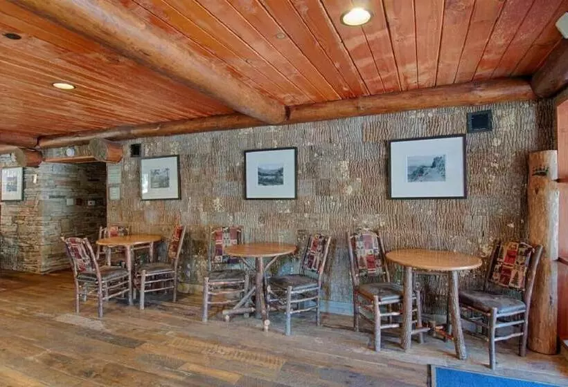 ホテル Old Creek Lodge