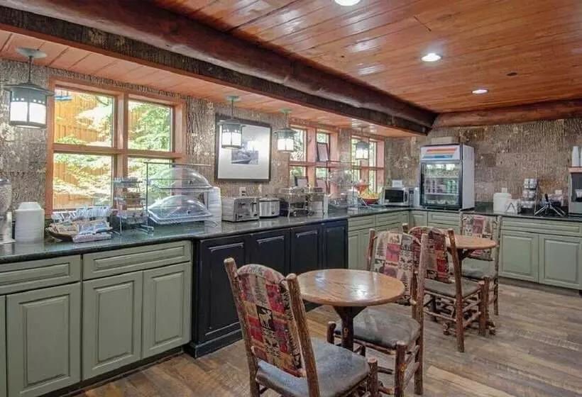 ホテル Old Creek Lodge