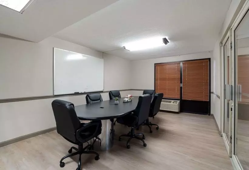 Hotelli Quality Inn Fort Jackson