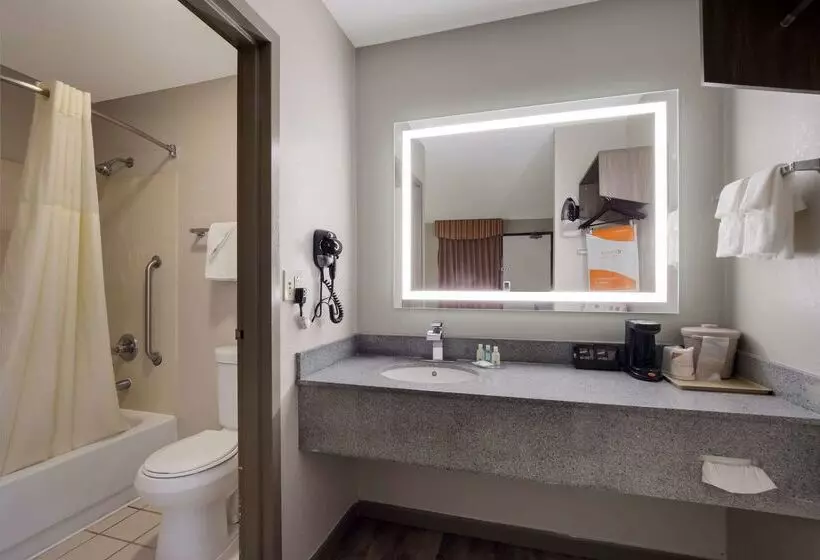 Hotelli Quality Inn Fort Jackson