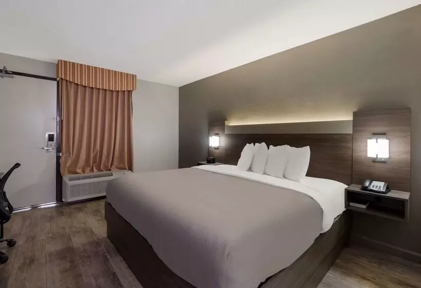 Hotelli Quality Inn Fort Jackson