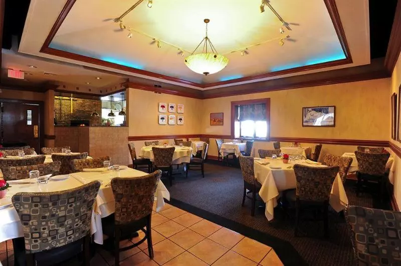 호텔 The Farmington Inn And Suites