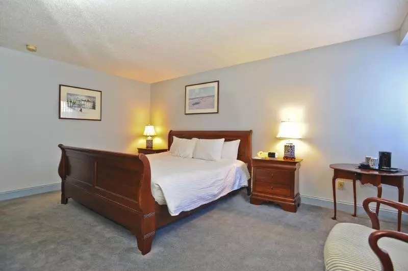 호텔 The Farmington Inn And Suites