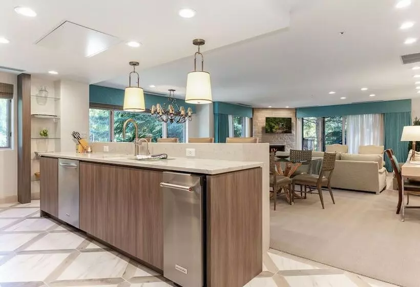 בית מלון כפרי The Galatyn Lodge