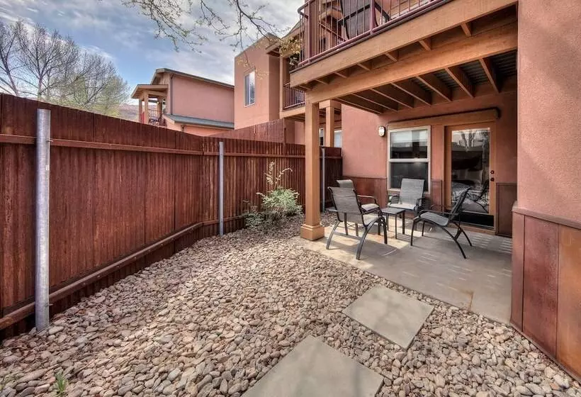 酒店 The Gonzo Inn