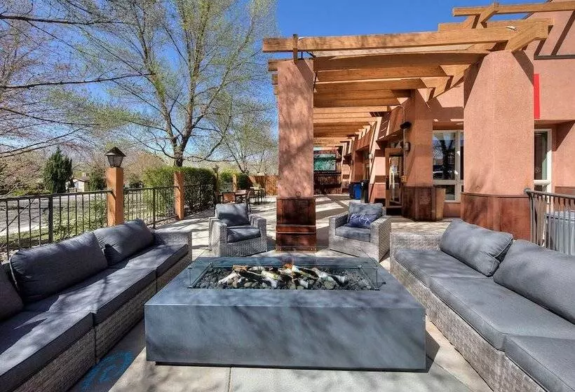 酒店 The Gonzo Inn