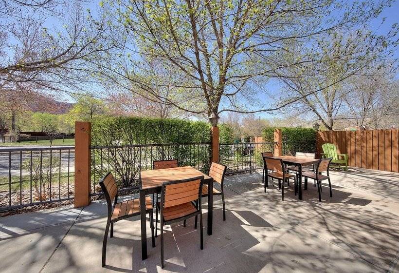 فندق The Gonzo Inn