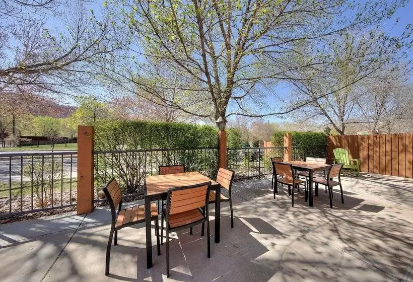 酒店 The Gonzo Inn