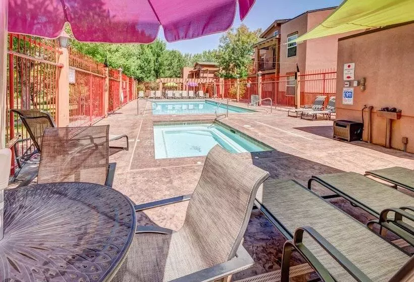 酒店 The Gonzo Inn