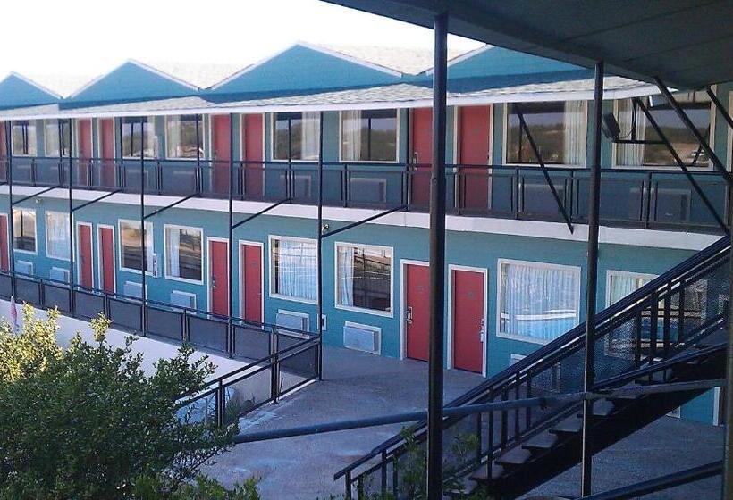 استراحتگاه Flagship Inn