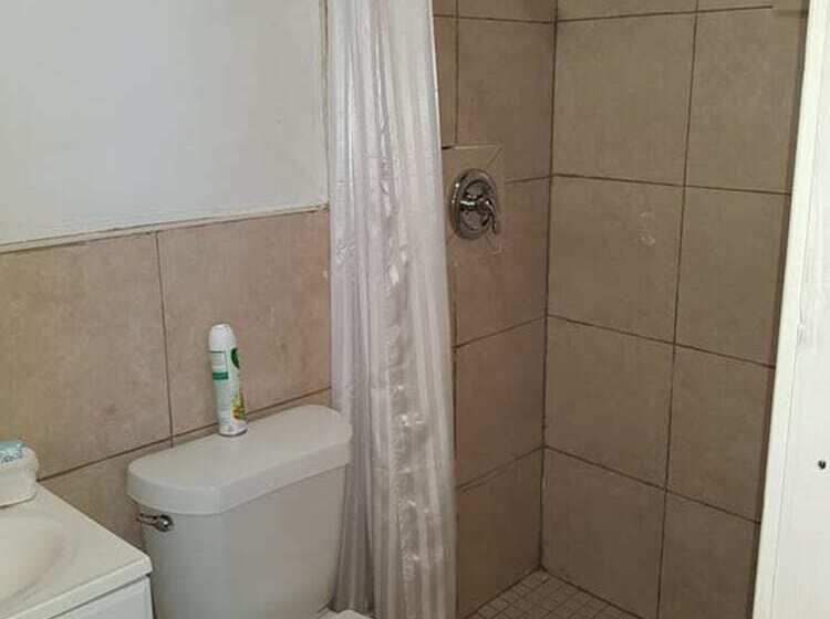 تختخواب و صبحانه Golden Palms House