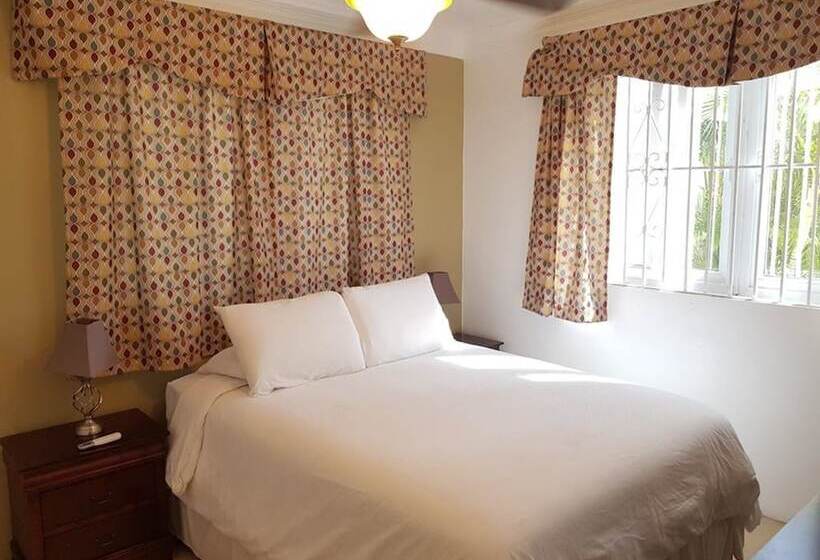 تختخواب و صبحانه Golden Palms House