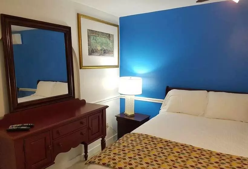 تختخواب و صبحانه Golden Palms House