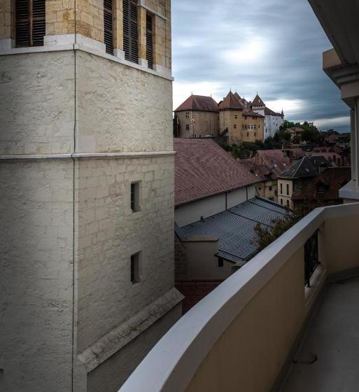 L Annexe Du Château