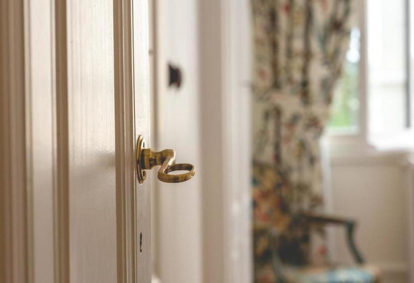 L Annexe Du Château