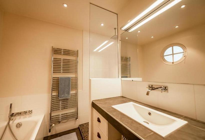 L Annexe Du Château