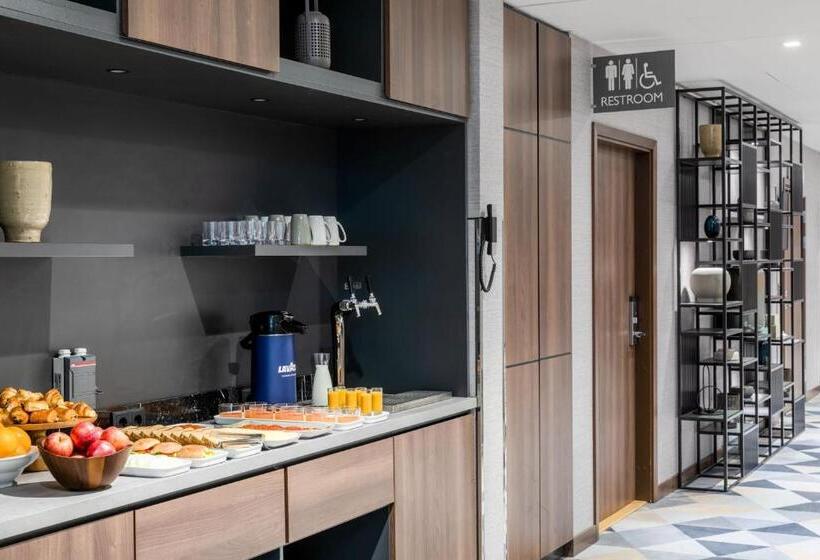 Ac Hotel By Marriott Stockholm Ulriksdal