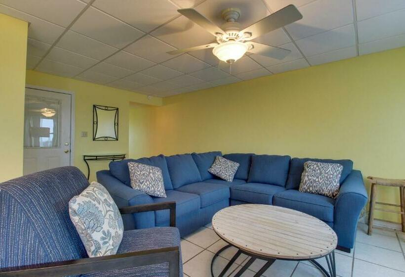 The Treehouse On The Bay