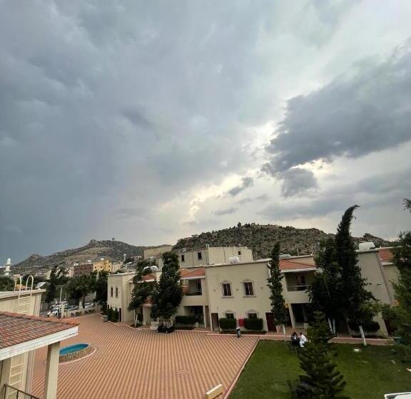 Al Muhaidb Al Hada Resort