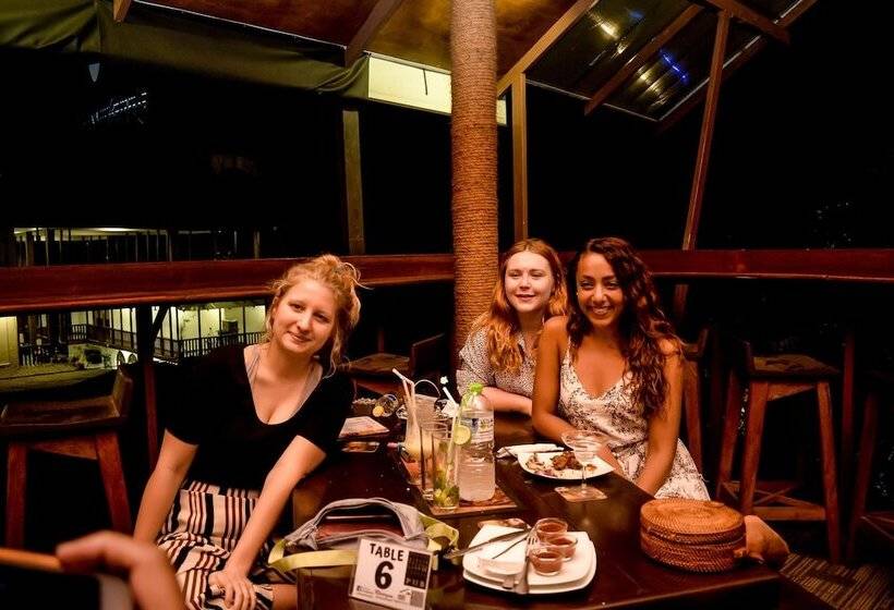 فندق صغير Sizzlers Hub