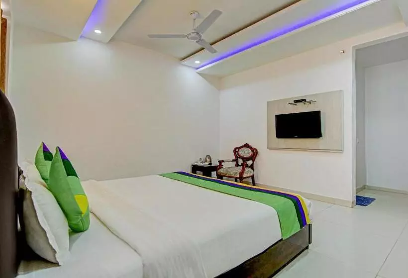 ホテル Treebo Rockland, Zirakpur