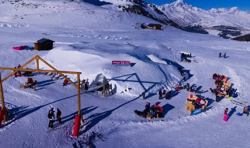 هتل Village Igloo La Rosière