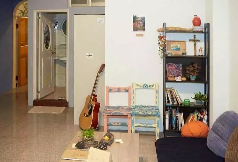 پانسیون Fish Hostel