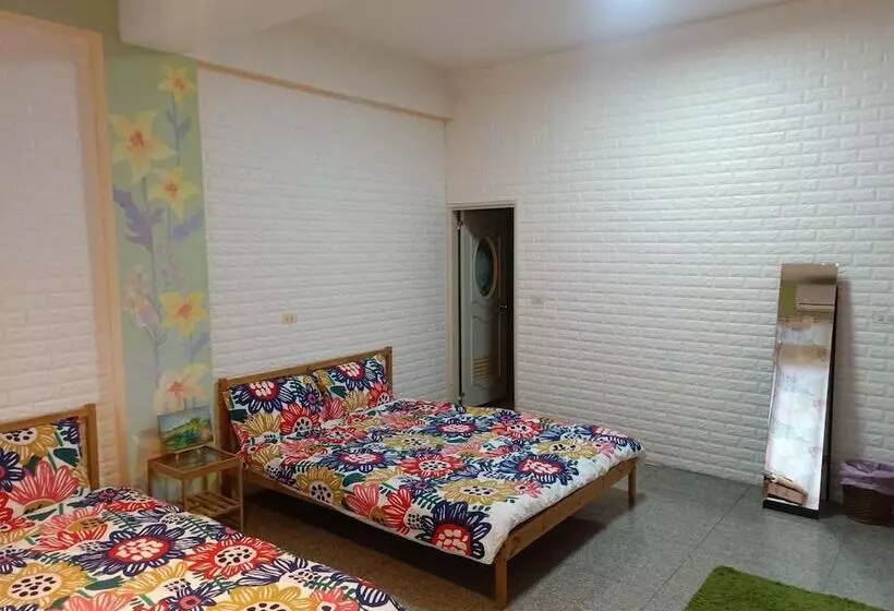 پانسیون Fish Hostel