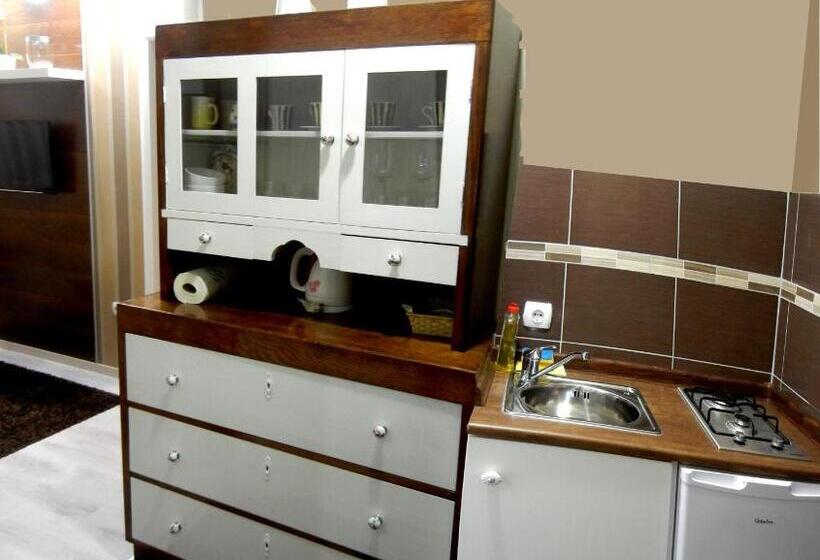 פנסיון Villa Lucia Apartments&rooms