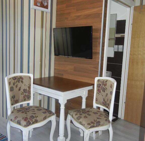 פנסיון Villa Lucia Apartments&rooms